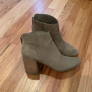 Steve Madden Suede Booties - 7.5
